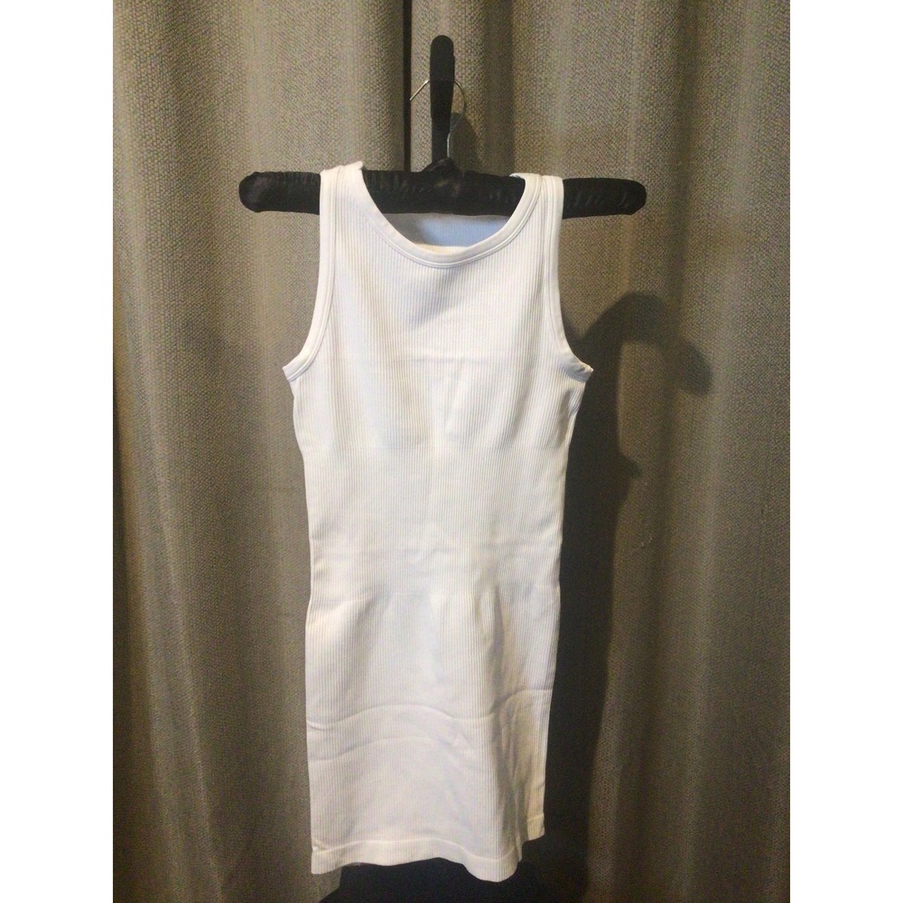 NWOT QQQ White Ribbed Knit Sleeveless Bodycon Mini Dress Womens Size Small